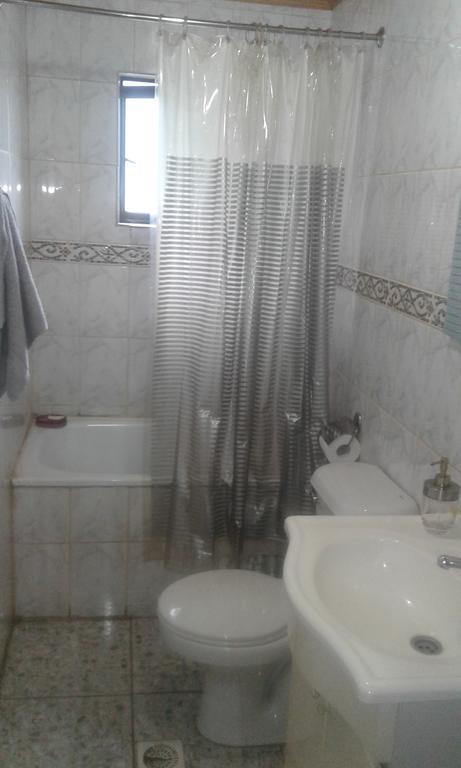 Hospedaje Los Cipreses Coyhaique Bagian luar foto